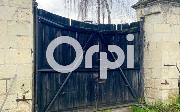 Maison à vendre    5 pièces •  Saumur