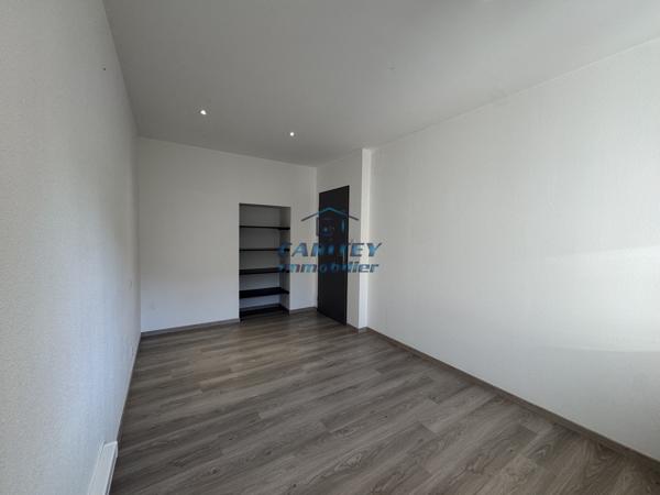 APPARTEMENT F3 DE 73 m² - LUXEUIL LES BAINS