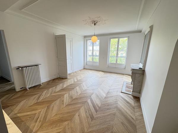 Appartement · Location Paris (75004) 3 pièces · 103m²
