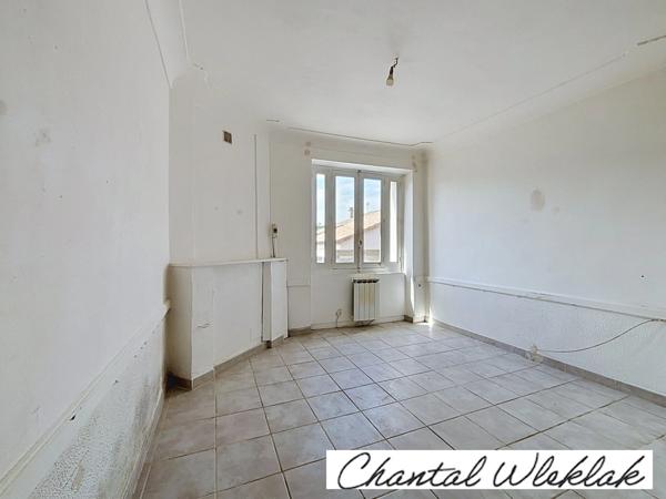 Immeuble de rapport à vendre 3 logements  (07) à Lachapelle sous Aubenas 145 m2 hab - Terrain 415 m2