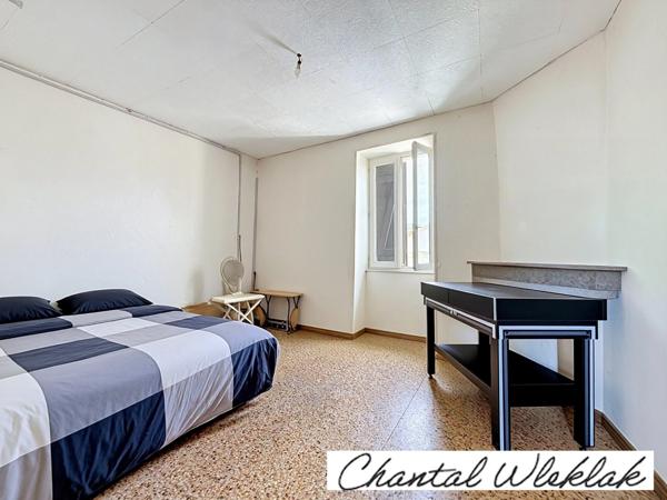 Immeuble de rapport à vendre 3 logements  (07) à Lachapelle sous Aubenas 145 m2 hab - Terrain 415 m2