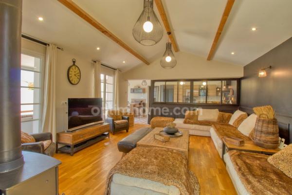Villa de plain-pied — 174 m² — 4 Chambres - Piscine chauffée - Le Château-d'Oléron