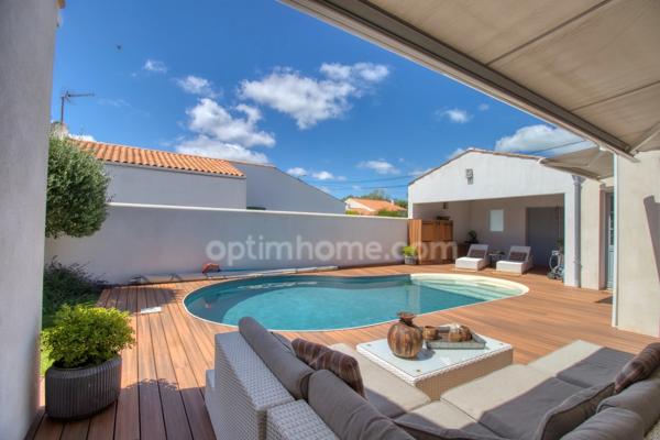 Villa de plain-pied — 174 m² — 4 Chambres - Piscine chauffée - Le Château-d'Oléron