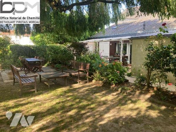 MELAY commune de Chemillé en Anjou (dans le Maine et Loire 49), ancienne de caractère à 30 MNS ...