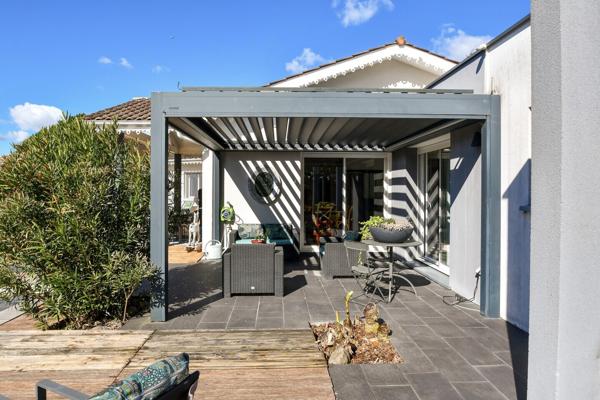 Maison de 145m² 5 ch/ terrain 815m²/ piscine/ calme 757 000 € H.A.I.*