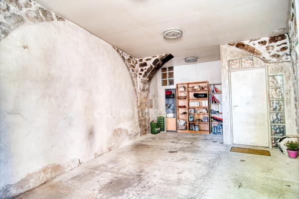 Jolie maison de village avec garage