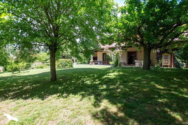 Maison à vendre 830 000 € Clermont-le-Fort 10 p 430 m² DPE D
