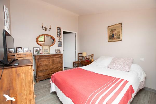 Maison à vendre 830 000 € Clermont-le-Fort 10 p 430 m² DPE D