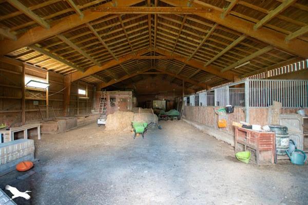 Maison à vendre 830 000 € Clermont-le-Fort 10 p 430 m² DPE D