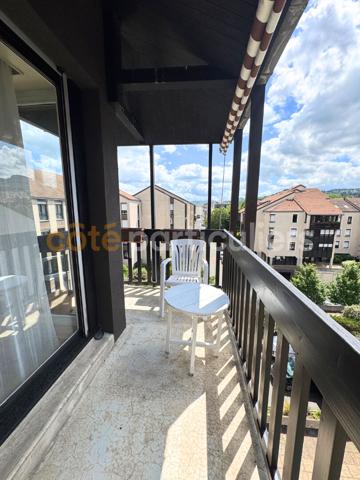 Location
                Appartement95,7 m² - 5 Pièces -
                    CHAMALIERES (63400)