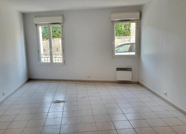 Appartement à louer    3 pièces • 60 m2 Pertuis