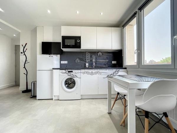 Superbe Studio 18.10 m² entièrement meublé et équipé Lyon 3e, Accès Universités, tram T3 et métro D