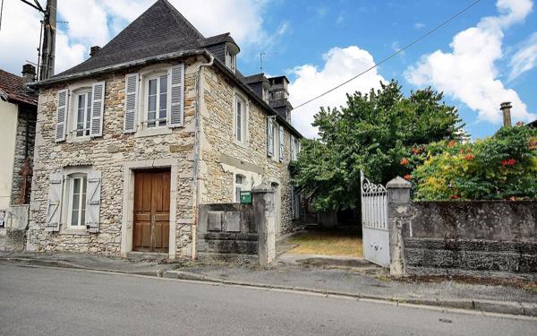 Maison à vendre    5 pièces • 141 m2 Gan