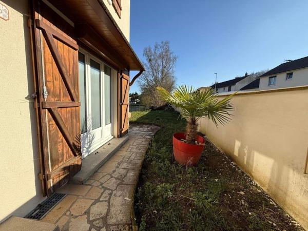 Maison familiale 3 chambres avec jardin , garage.