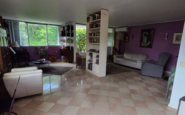 Appartement à vendre    5 pièces • 169,46 m2 Le Gosier