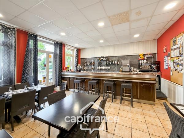 Immeuble à vendre SALAISE SUR SANNE (38) 3 appartements et un local commercial