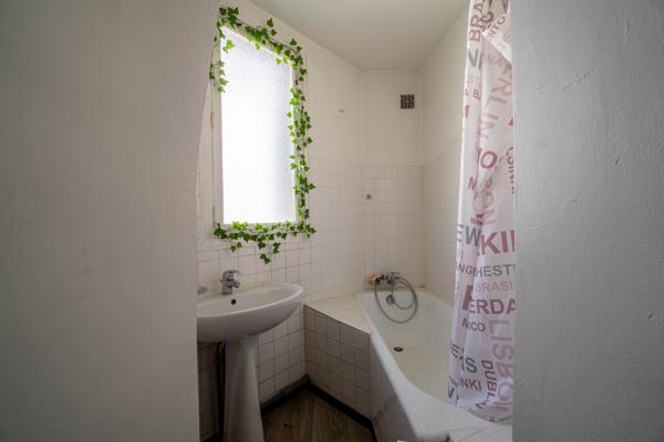 Appartement
         3 pièces
        - 40 m² 198 000 € *