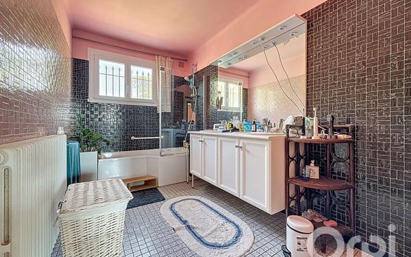 Maison à vendre    7 pièces • 180 m2 Sallertaine