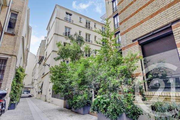 Appartement F2 à vendre  2 pièces - 29,92 m 2   PARIS  - 75017
