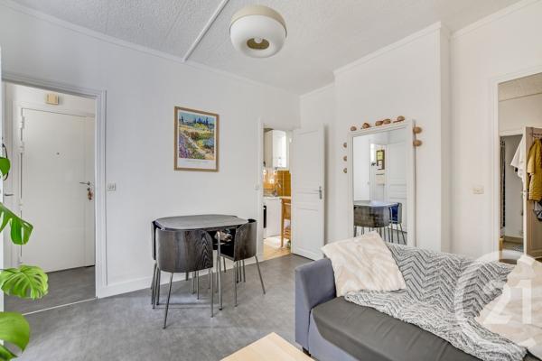 Appartement F2 à vendre  2 pièces - 29,92 m 2   PARIS  - 75017