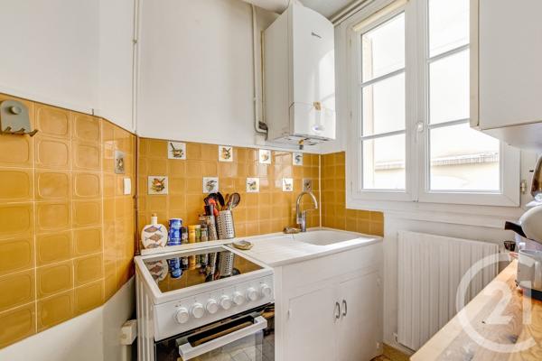 Appartement F2 à vendre  2 pièces - 29,92 m 2   PARIS  - 75017