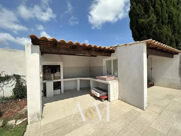 Villa PP T4 91 m²  + garage et dépendance / 859m² de terrain av piscine