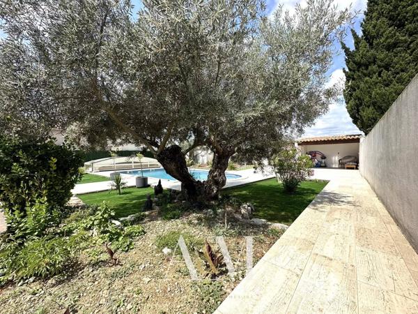 Villa PP T4 91 m²  + garage et dépendance / 859m² de terrain av piscine
