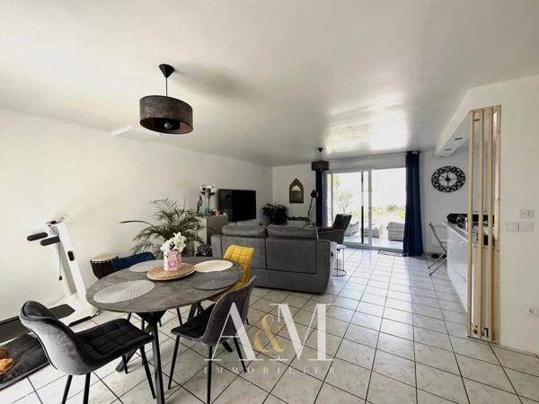 Villa PP T4 91 m²  + garage et dépendance / 859m² de terrain av piscine