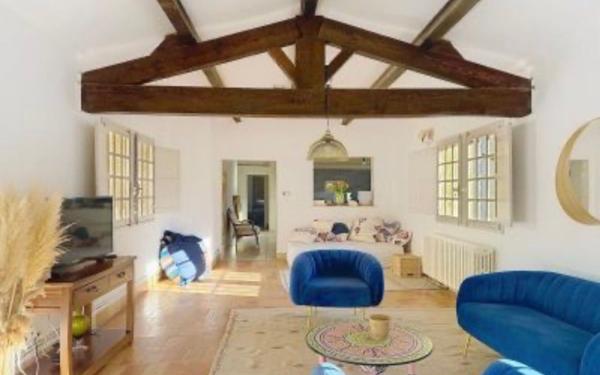 Appartement à vendre    3 pièces •  Uzès