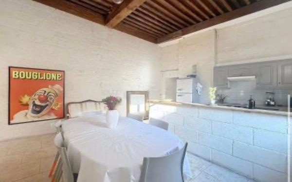 Appartement à vendre    3 pièces •  Uzès