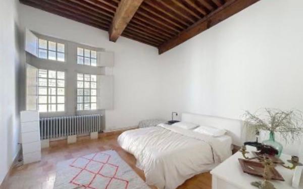 Appartement à vendre    3 pièces •  Uzès