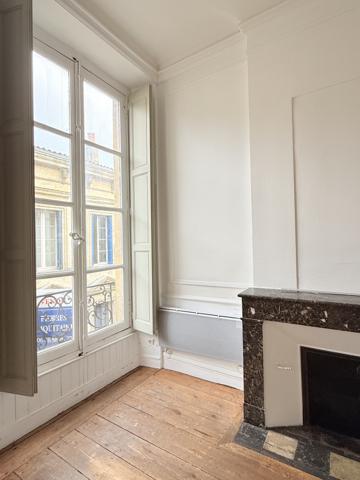 APPARTEMENT/BUREAU ST MICHEL