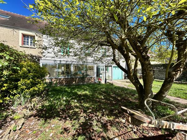 Ollainville (91340) COEUR DE VILLE OLLAINVILLE LA ROCHE 150 m2 utiles