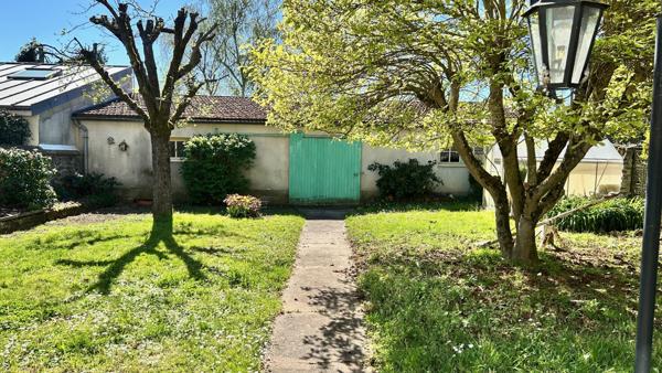 Ollainville (91340) COEUR DE VILLE OLLAINVILLE LA ROCHE 150 m2 utiles
