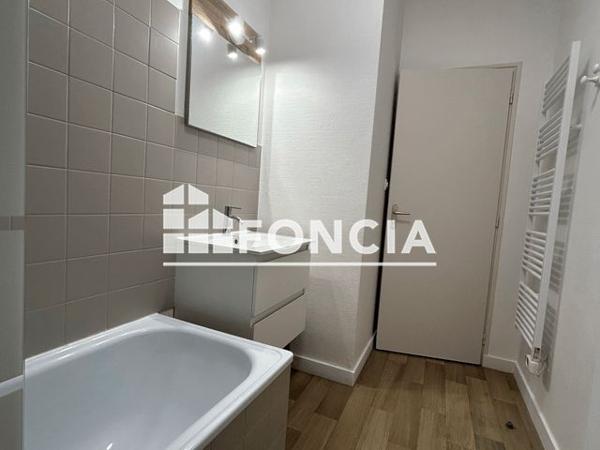 Location Appartement 3 pièces 56.08 m² - 1er ETAGE - PORTE 2 Niort 79000