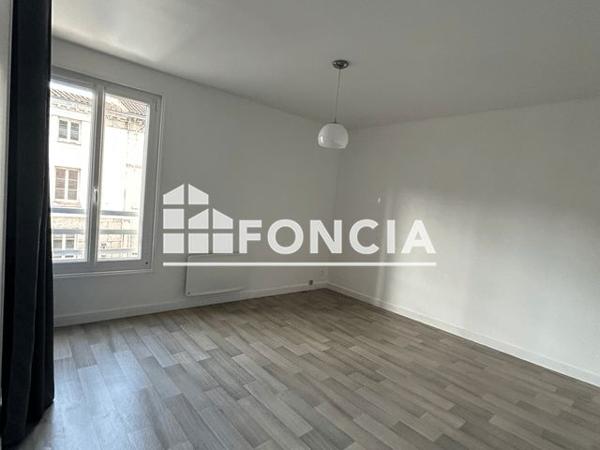 Location Appartement 3 pièces 56.08 m² - 1er ETAGE - PORTE 2 Niort 79000