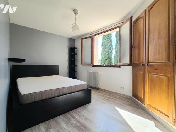 St PAUL 3 CHX - Villa 5 Chambres avec Piscine.