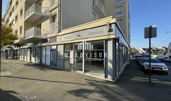 A VENDRE : LOCAL COMMERCIAL D'ANGLE DE 139,44 M² AVEC CAVE EN SOUS SOL DE 33,39 M²