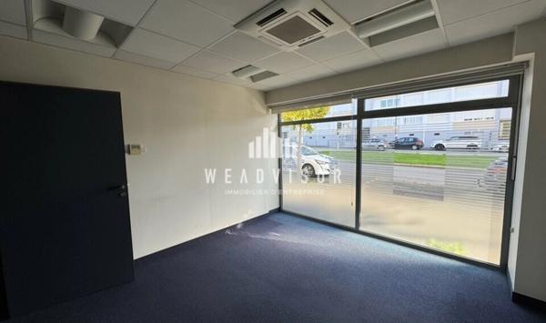 A VENDRE : LOCAL COMMERCIAL D'ANGLE DE 139,44 M² AVEC CAVE EN SOUS SOL DE 33,39 M²