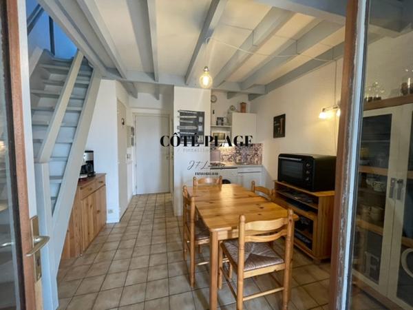 Vaux-sur-Mer (17640) VAUX-PONTAILLAC, Appartement duplex avec loggia, piscine, stationnement au prix de 147.000€ HAI