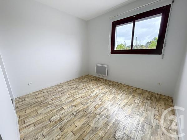 Immeuble à vendre  200 m2 GUILVINEC - 29