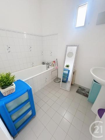 Immeuble à vendre  200 m2 GUILVINEC - 29