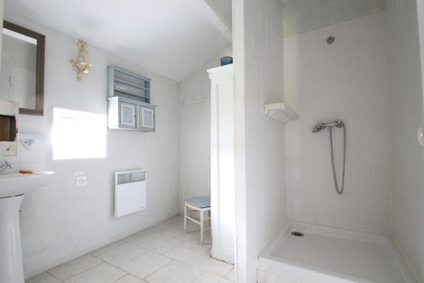 Rouillac (16170) CHARENTAISE 4 CHAMBRES, PISCINE ET JARDIN