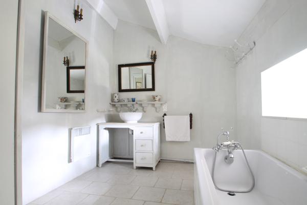 Rouillac (16170) CHARENTAISE 4 CHAMBRES, PISCINE ET JARDIN