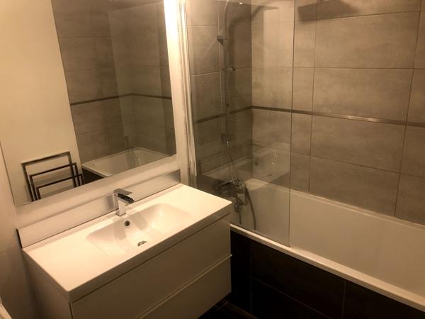 Jolie T2 en étage élevé de 51m2 avec terrasse de 10m2