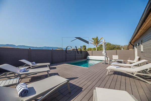 Lecci (20137) Cala Rossa – Villa 5***** avec piscine privée – Domaine d’exception – Achat Acte en main