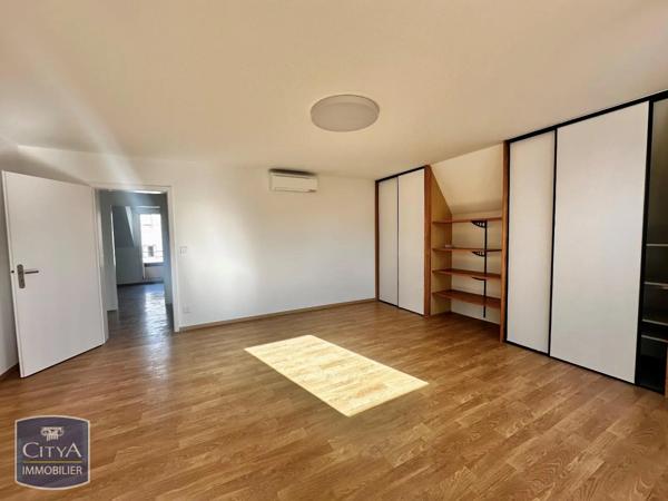 Appartement à louer 3 pièces 75.29m²
