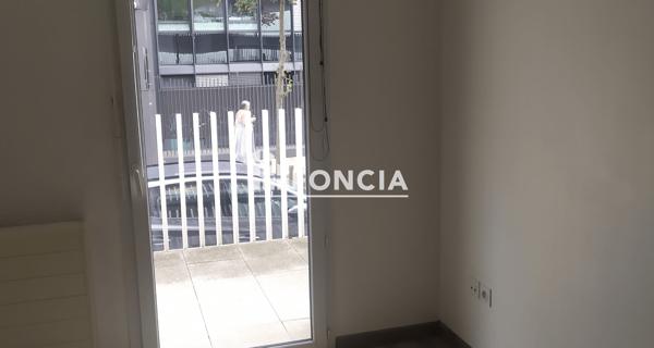 Location Appartement 2 pièces 39 m² - Massy 91300