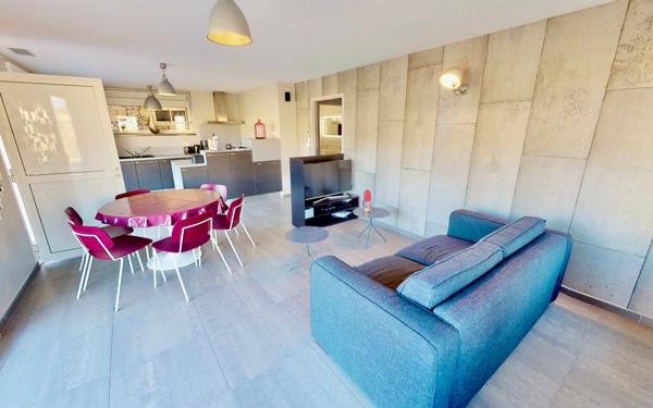 Maison à vendre    25 pièces •  Grospierres