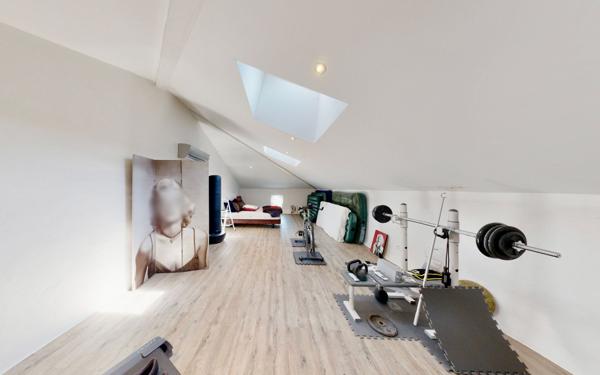 Maison à vendre    25 pièces •  Grospierres